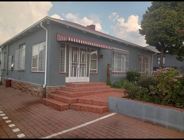 4 BEDROOM HOUSE FOR SALE IN KENSINGTON